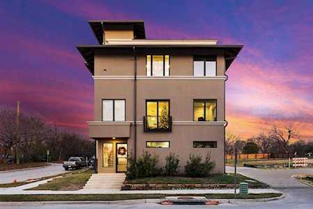 413 Rayner Avenue Fort Worth, TX 76111