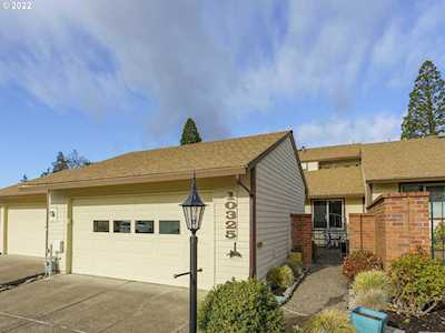10325 SW Greenleaf TER Tigard, OR 97224