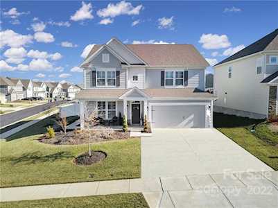 182 Yellow Birch Loop Mooresville, NC 28117