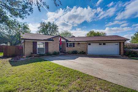 6704 Starnes Road North Richland Hills, TX 76182