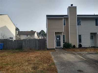 3546 Radford Circle Chesapeake, VA 23321