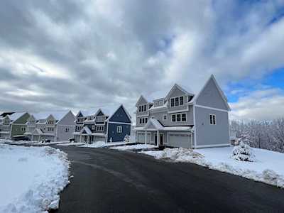 Unit 40 Stonehill Pointe Rd #40 Newmarket, NH 03857