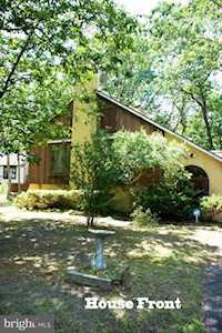 6 Margy Ln Marlton, NJ 08053