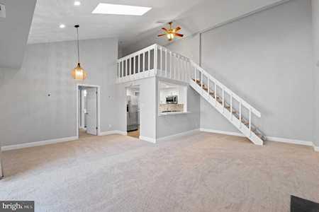 1708 Mountainview Dr Wayne, PA 19087