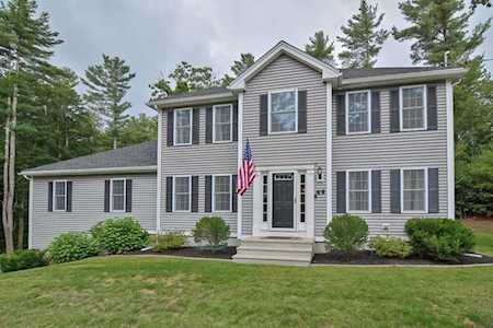 49 River Rd Rutland, MA 01543
