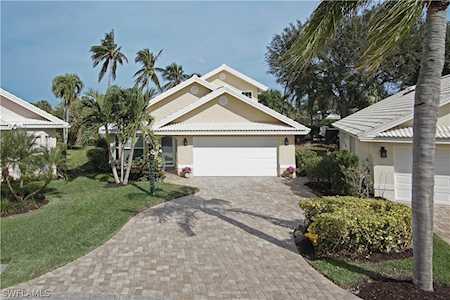 1595 Weybridge Cir #14 Naples, FL 34110