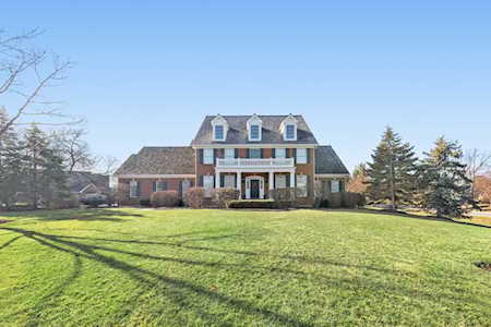 144 N Wynstone Dr North Barrington, IL 60010