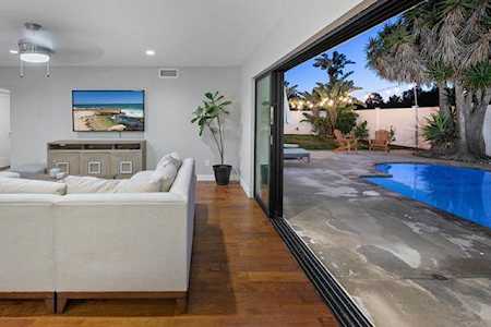 5206 Soledad Rd San Diego, CA 92109