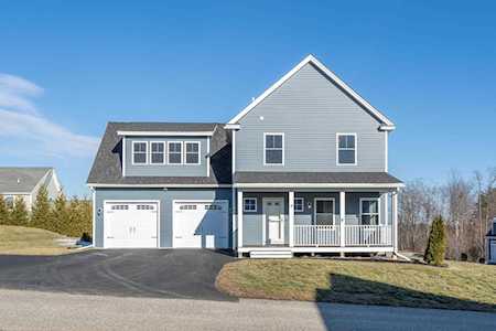19 Pierce Dr Rochester, NH 03867