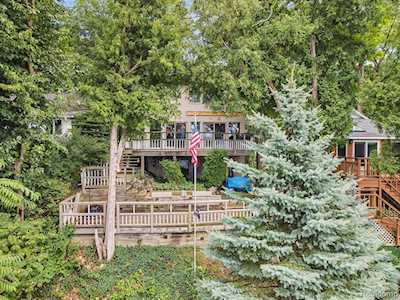 3273 Duffield St White Lake Twp, MI 48383