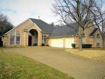 5529 Club House Drive North Richland Hills, TX 76148