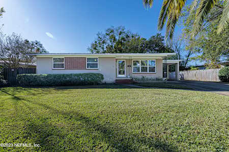4626 Burgundy RD Jacksonville, FL 32210