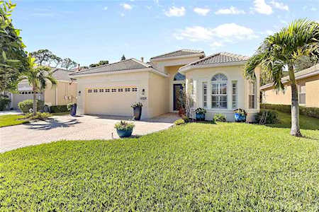 9040 Willow Brook Dr Sarasota, FL 34238