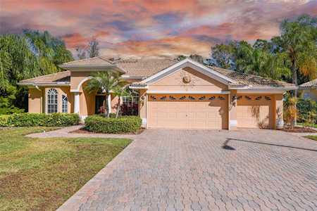 799 Salt Lake Dr Tarpon Springs, FL 34689