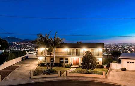 7915 Shadow Hill Drive La Mesa, CA 91941