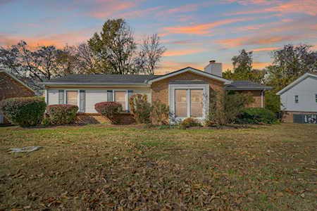 120 Camino Cir Hendersonville, TN 37075