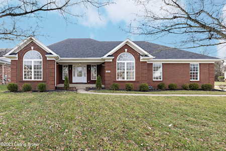 7415 Apple Mill Dr Louisville, KY 40228