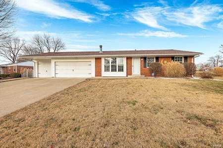 2301 Bolton St St Charles, MO 63301