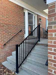 42143 Pellston Dr Novi, MI 48167