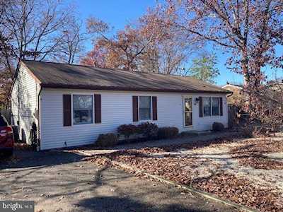 178 Mermaid Dr Manahawkin, NJ 08050