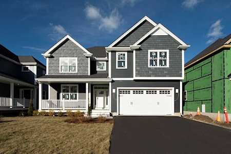 38 Manchester St Weymouth, MA 02190
