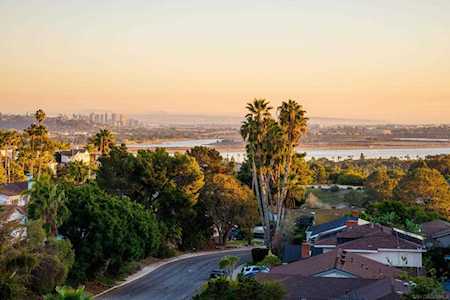 5201 Soledad Mountain Rd San Diego, CA 92109