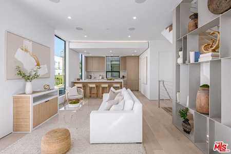 1702 Granville Ave Los Angeles, CA 90025