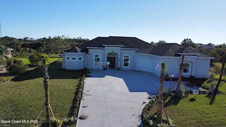 3949 Gardenwood Circle Grant Valkaria, FL 32949