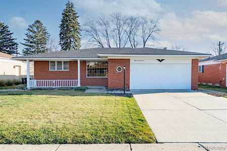 15114 Knolson St Livonia, MI 48154