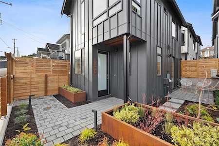 2203 22nd Ave S #B Seattle, WA 98144