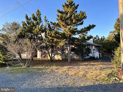 5 E Essex St Fenwick Island, DE 19944