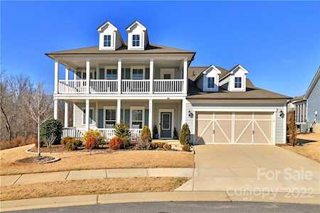 1122 Crescent Moon Dr Fort Mill, SC 29715
