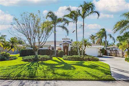3701 Bailes St Bonita Springs, FL 34134