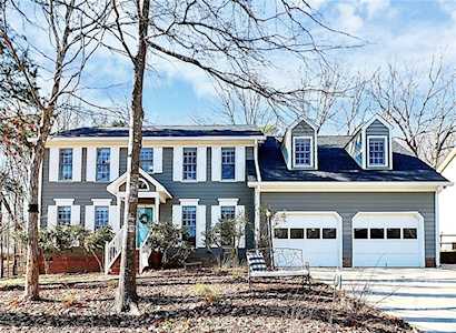 1036 Gateshead Ln Matthews, NC 28105