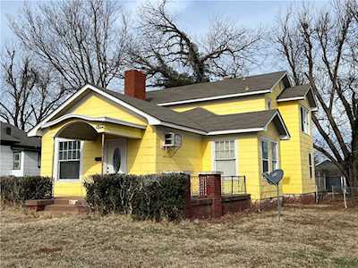 1812 W Noble Ave Guthrie, OK 73044