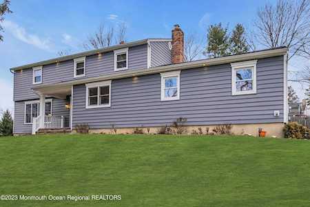 20 Fireside Rd Red Bank, NJ 07701