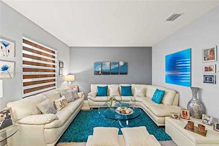 3360 W 105th Ter #3360 Hialeah, FL 33018