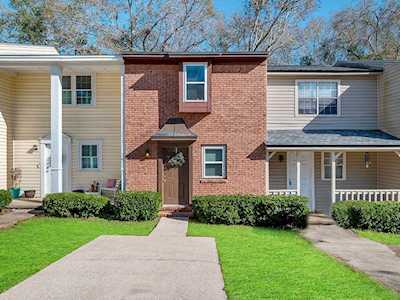 1567 Jacks Dr Tallahassee, FL 32301