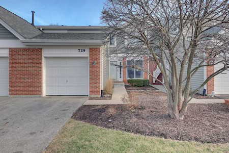 729 Hoover Dr Carol Stream, IL 60188