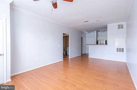 3851 Aristotle Ct #1-218 Fairfax, VA 22030