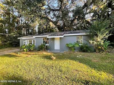 4525 Bedford RD Jacksonville, FL 32207