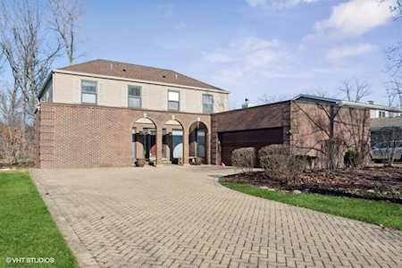 830 Summit Dr Deerfield, IL 60015