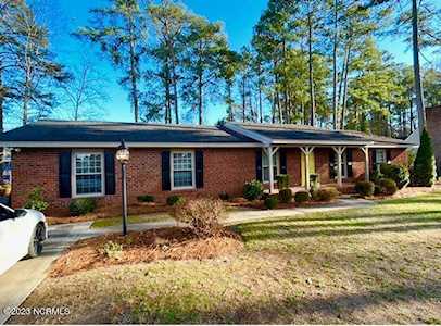 1112 E Birchwood Drive Nashville, NC 27856