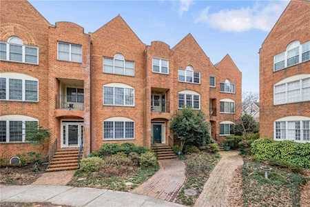 836 Botetourt Gardens Norfolk, VA 23507