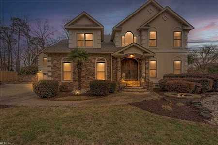 501 Shadow Brooke Dr Chesapeake, VA 23320