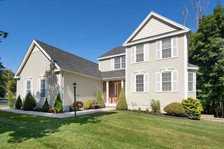 41 Greenside Way Methuen, MA 01844