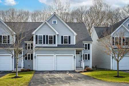 10 Country Candle Ln #10 Northborough, MA 01532