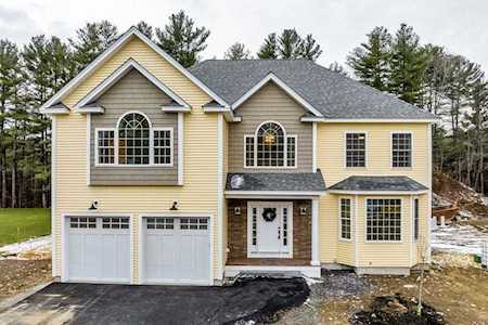 5 Airley Ave Nashua, NH 03062