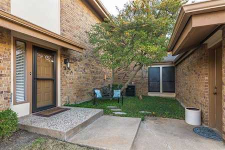 2 Park Lane Bedford, TX 76021