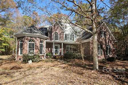 808 Spring Oaks Dr Matthews, NC 28104